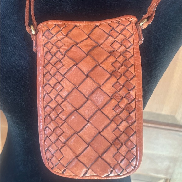 MARTA PONTI Made In Portugal Leather Phone Crossbody With Woven Detail - Picture 7 of 7